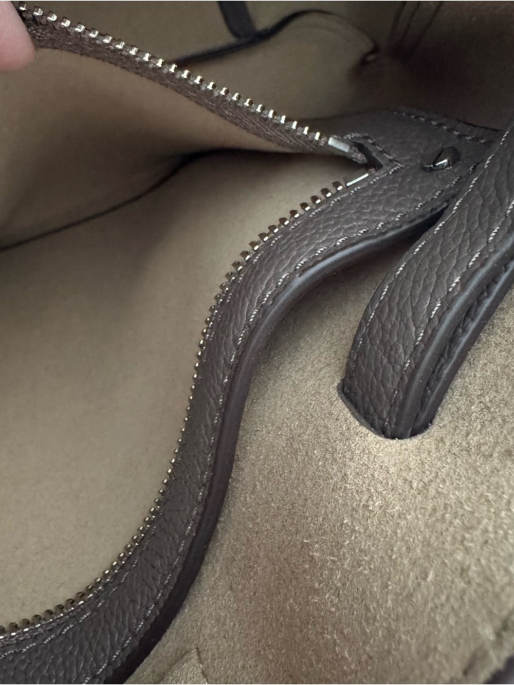 Tory Burch Large Romy Grey Wild Mushroom Tote Bag - Picture 11 of 16